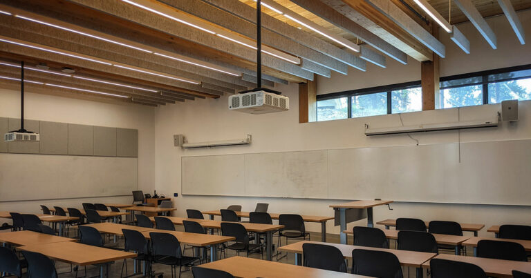 University of Oregon - Cascades Edward J. Ray Hall